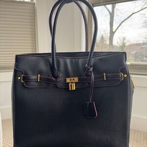 Elegant Black Leather Handbag